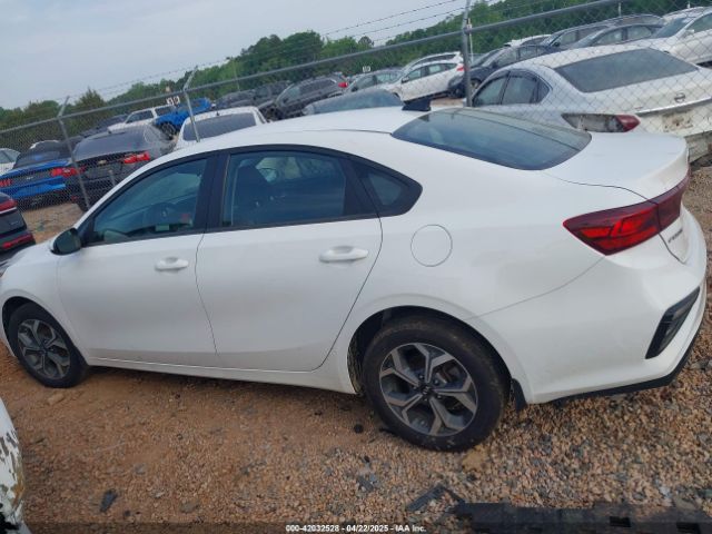 3KPF24AD9KE077229 KIA Forte Lxs
