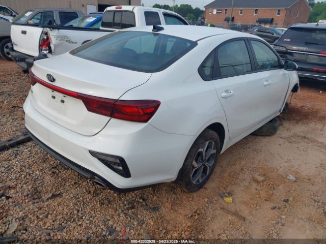 3KPF24AD9KE077229 KIA Forte Lxs