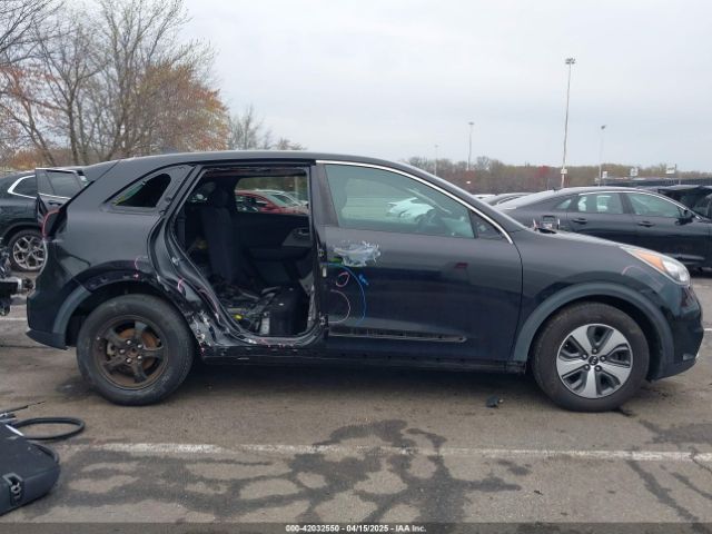 KNDCB3LC6H5051824 KIA NIRO FE