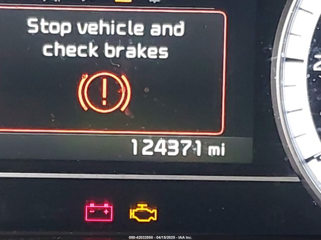 KNDCB3LC6H5051824 KIA NIRO FE