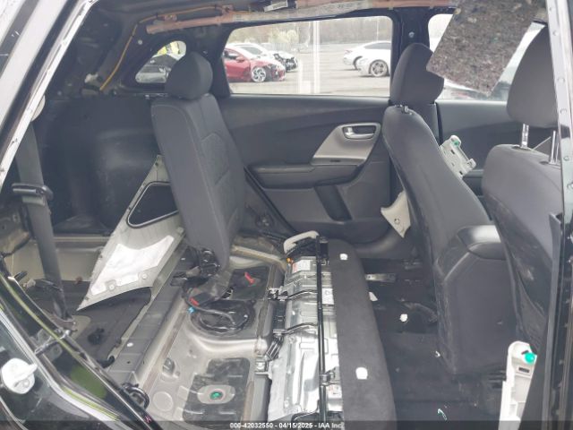 KNDCB3LC6H5051824 KIA NIRO FE