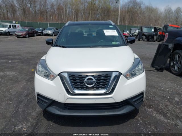 3N1CP5CU1KL496388 Nissan KICKS SV