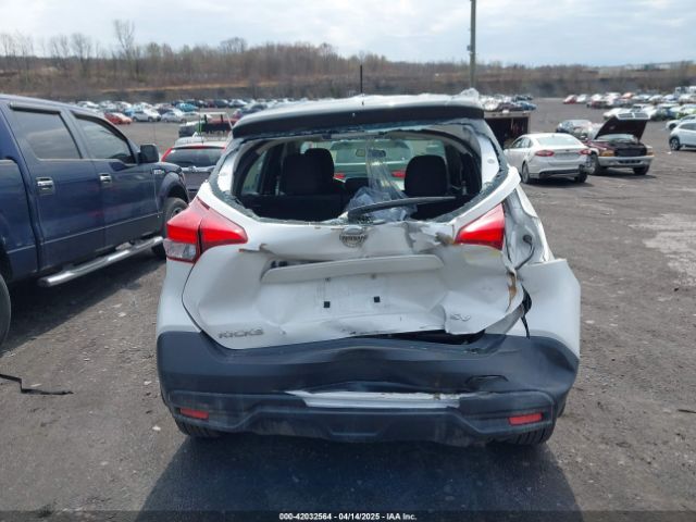 3N1CP5CU1KL496388 Nissan KICKS SV