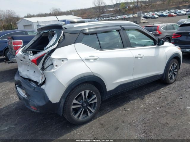 3N1CP5CU1KL496388 Nissan KICKS SV