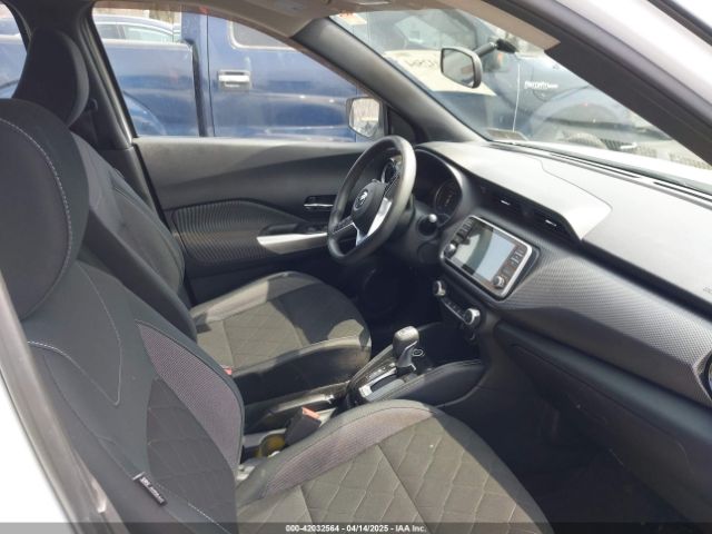 3N1CP5CU1KL496388 Nissan KICKS SV