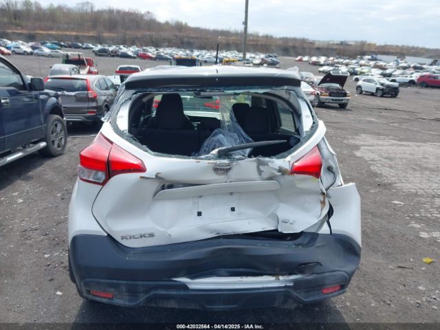 3N1CP5CU1KL496388 Nissan KICKS SV