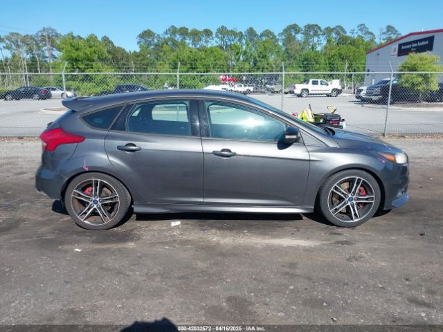 1FADP3L99GL232877 Ford FOCUS ST