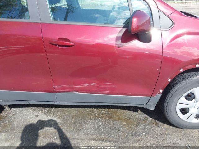 3GNCJKSBXHL231417 Chevrolet TRAX LS