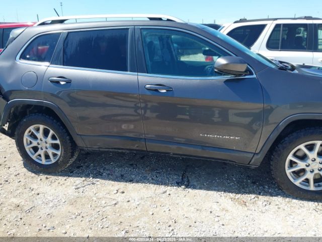 1C4PJMCS9HW602002 Jeep Cherokee Latitude 4x4