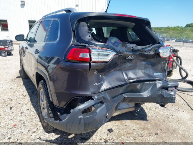 1C4PJMCS9HW602002 Jeep Cherokee Latitude 4x4