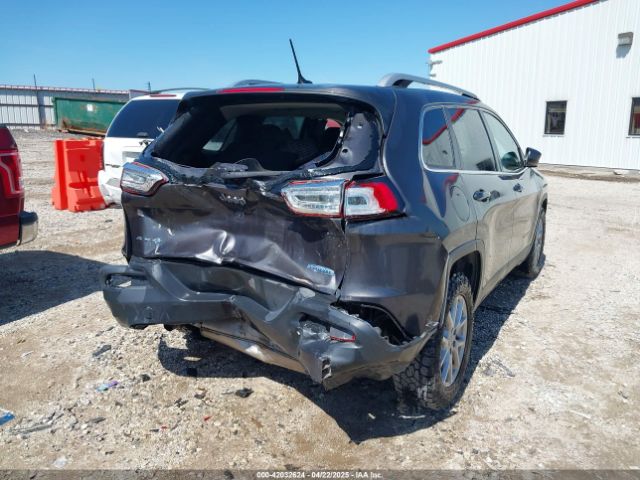 1C4PJMCS9HW602002 Jeep Cherokee Latitude 4x4