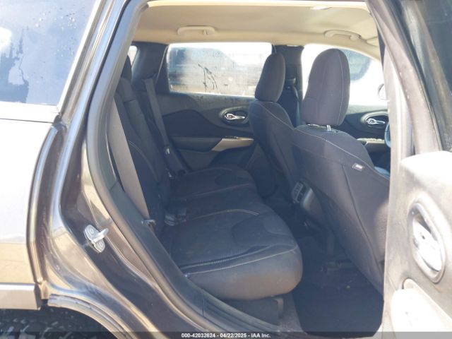 1C4PJMCS9HW602002 Jeep Cherokee Latitude 4x4