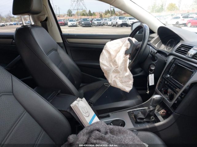 1VWBV7A32FC037549 Volkswagen Passat 2.0l Tdi Se