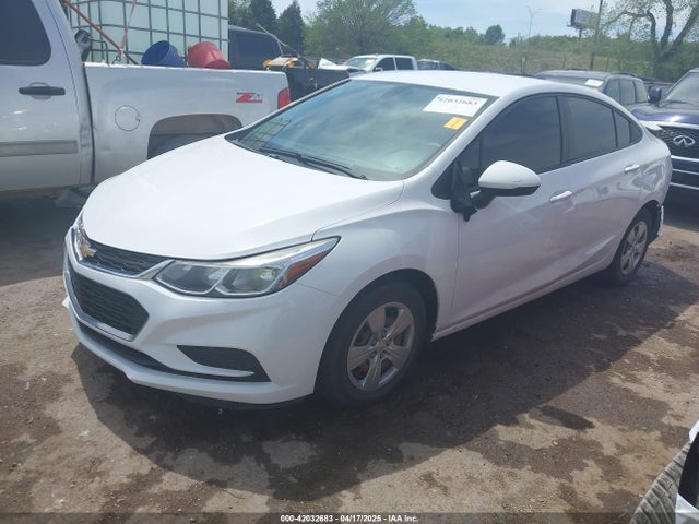 1G1BC5SMXJ7172275 Chevrolet Cruze Ls Auto