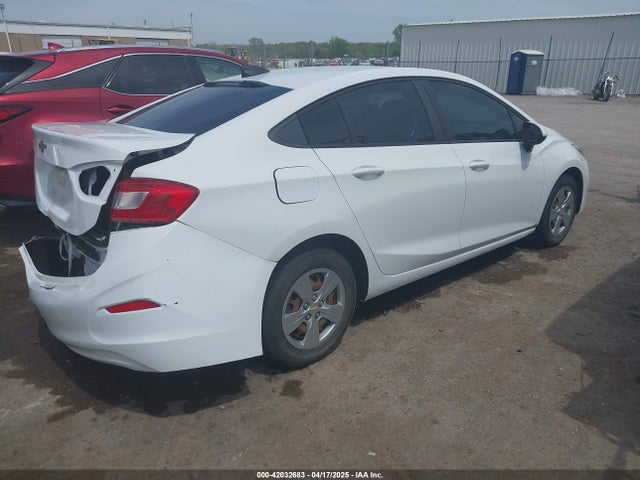 1G1BC5SMXJ7172275 Chevrolet Cruze Ls Auto