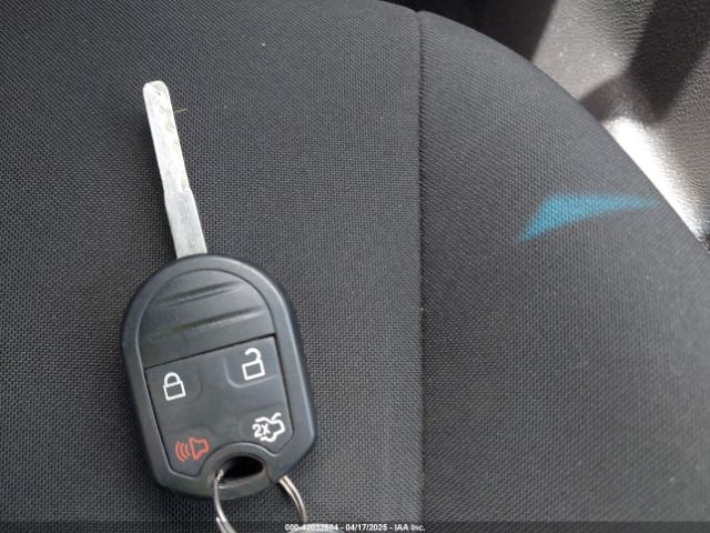 1FADP3F29JL328952 Ford FOCUS SE