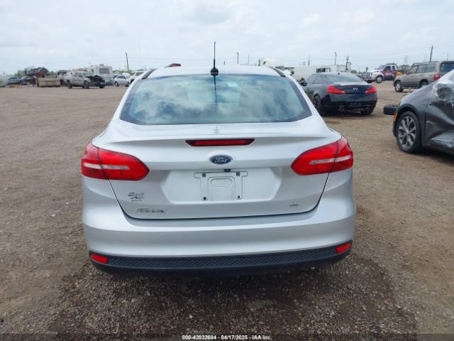 1FADP3F29JL328952 Ford FOCUS SE
