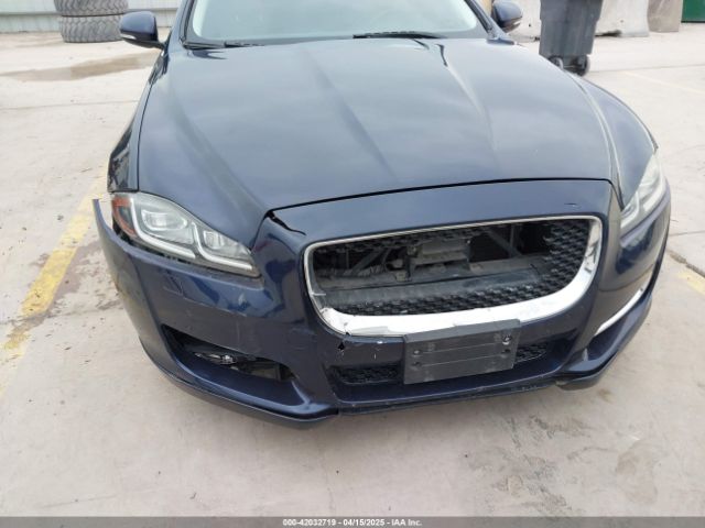 2018 JAGUAR XJ SAJWA1C74J8W14026 Photo 5