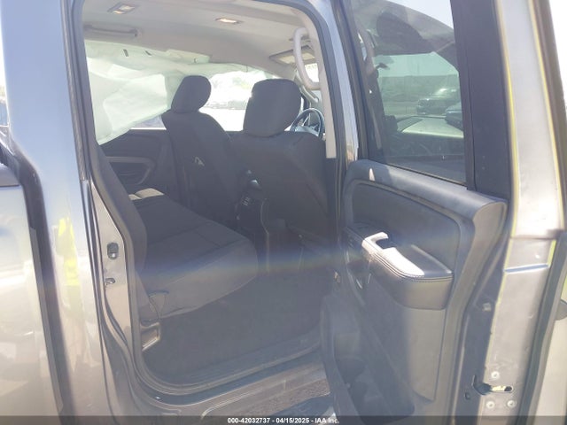 Nissan TITAN SV 2015 1N6BA0ED5FN508975 Image 8