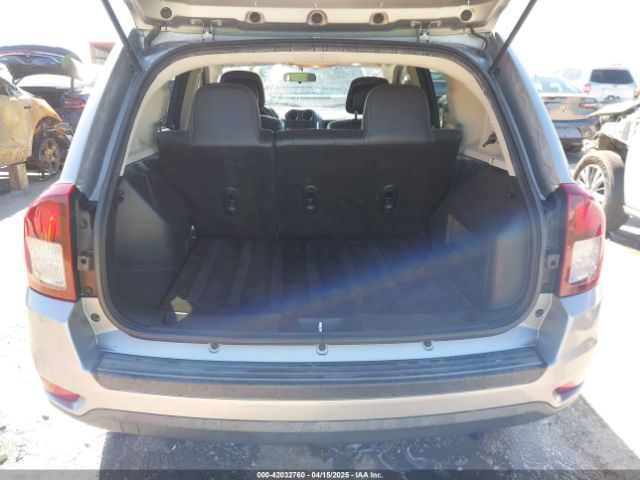 1C4NJCEB4FD186271 Jeep Compass Latitude