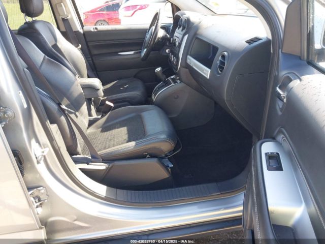 1C4NJCEB4FD186271 Jeep Compass Latitude