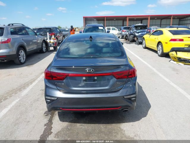 3KPF34ADXME282641 KIA Forte Gt Line