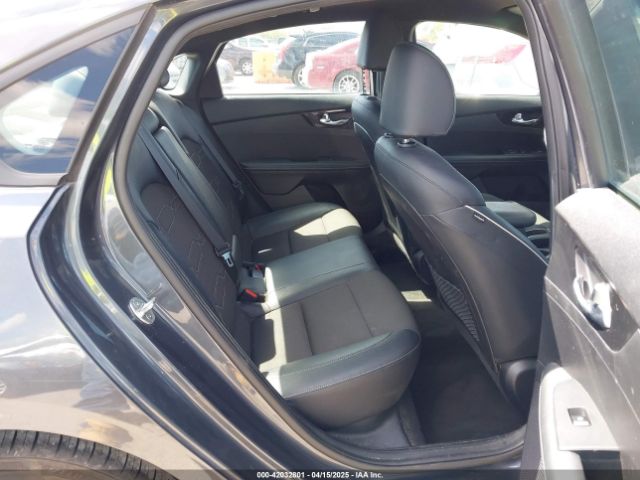 3KPF34ADXME282641 KIA Forte Gt Line