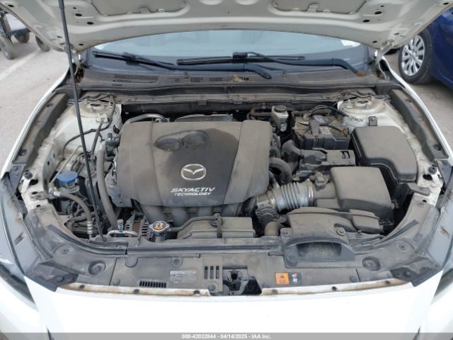 3MZBN1V32JM190611 Mazda 3 TOURING