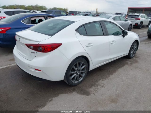 3MZBN1V32JM190611 Mazda 3 TOURING