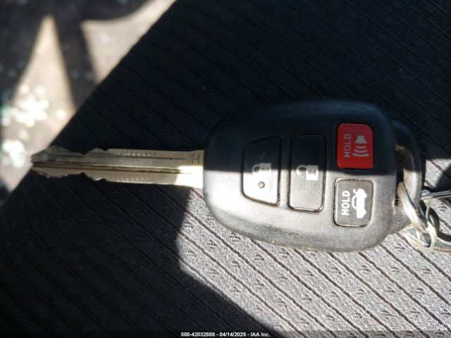 4T1BF1FK2HU393179 Toyota CAMRY SE
