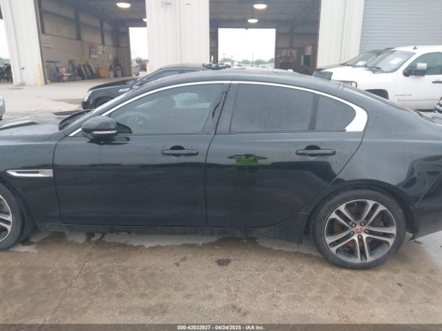 SAJAJ4BV8HA967951 Jaguar Xe 35t Premium