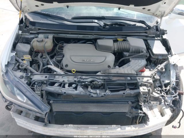 2C4RC1GG6HR704048 Chrysler 2017