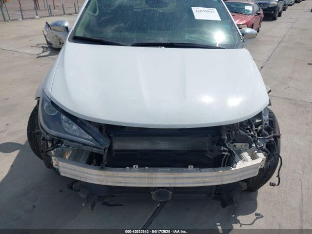 2C4RC1GG6HR704048 Chrysler 2017