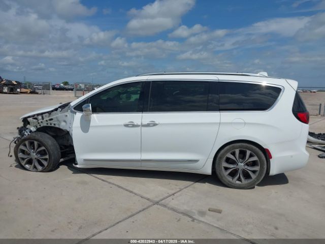 2C4RC1GG6HR704048 Chrysler 2017