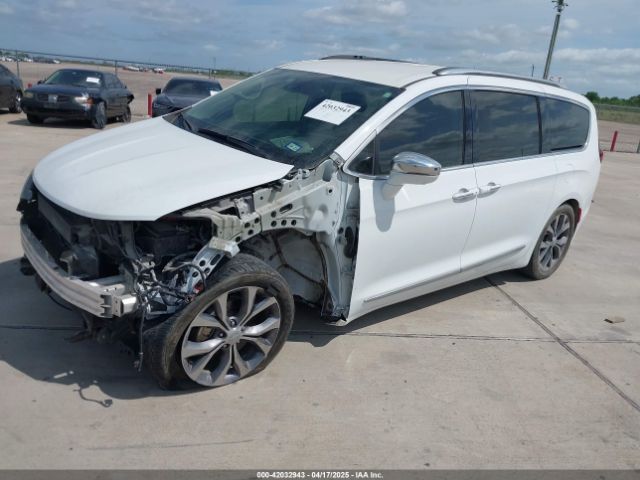 2C4RC1GG6HR704048 Chrysler 2017
