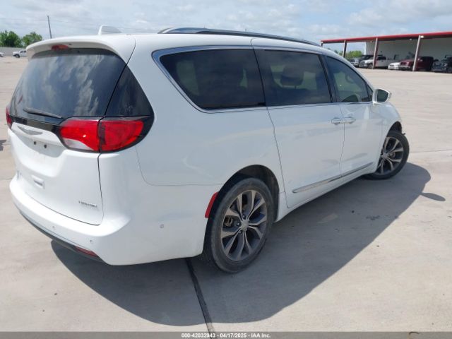 2C4RC1GG6HR704048 Chrysler 2017