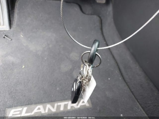 5NPD74LF1LH595632 Hyundai ELANTRA SE