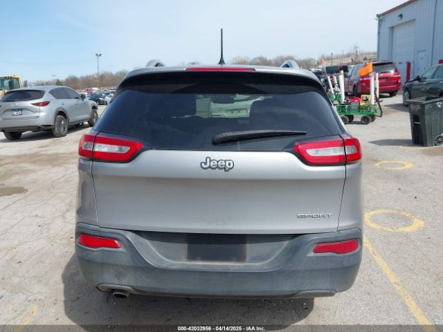 1C4PJLAB2FW696010 Jeep Cherokee Sport