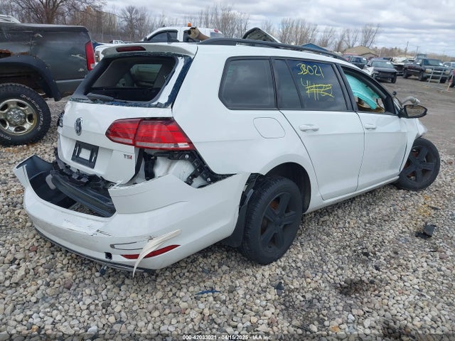 3VWD17AU5JM754855 Volkswagen 2018