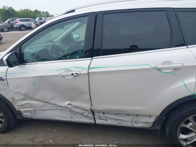1FMCU9JX6GUB50226 Ford Escape Titanium