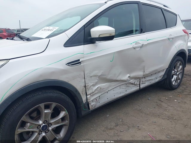 1FMCU9JX6GUB50226 Ford Escape Titanium