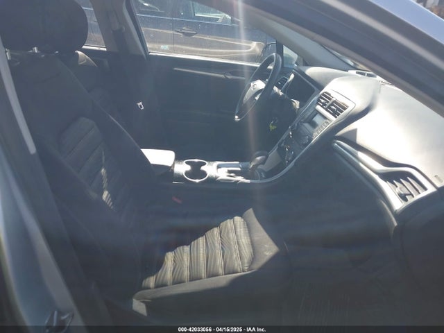 1FA6P0H76G5132058 Ford FUSION SE