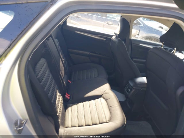 1FA6P0H76G5132058 Ford FUSION SE