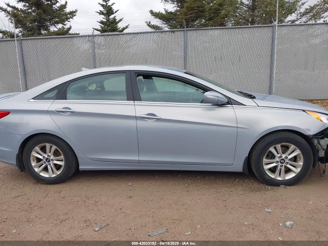 2013 Hyundai Sonata Gls მანქანა იყიდება აუქციონზე, vin: 5NPEB4AC1DH526520, აუქციონის ნომერი: 42033192
