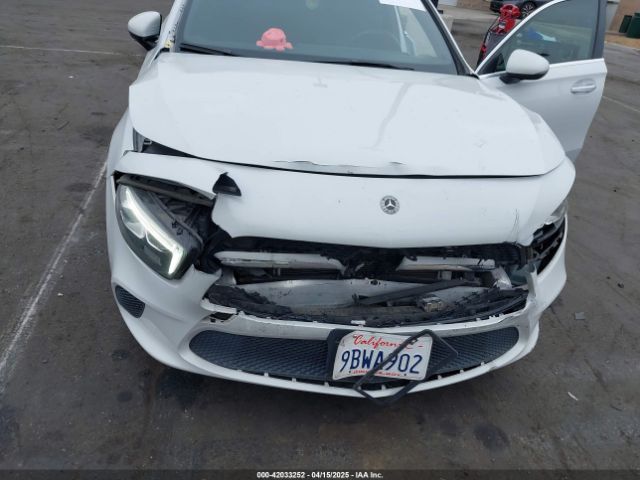 WDD3G4EB3KW027838 Mercedes-Benz A 220