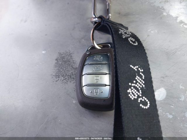 KM8J33A47MU396727 Hyundai Tucson Value