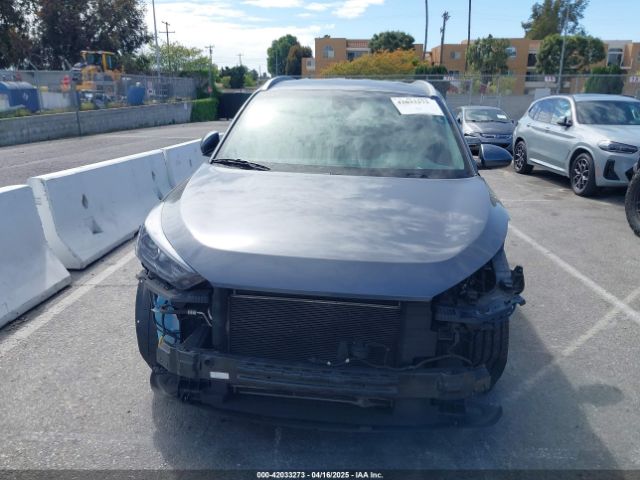 KM8J33A47MU396727 Hyundai Tucson Value