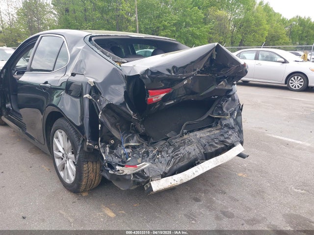 4T1B11HKXJU605702 Toyota CAMRY LE