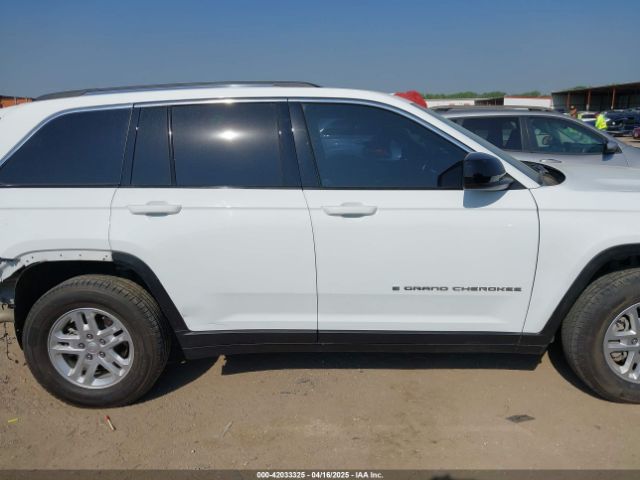 1C4RJHAG8N8597860 Jeep Grand Cherokee Laredo 4x4