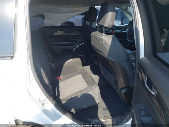 1C4RJHAG8N8597860 Jeep Grand Cherokee Laredo 4x4